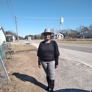 Meet your Posher, Angela